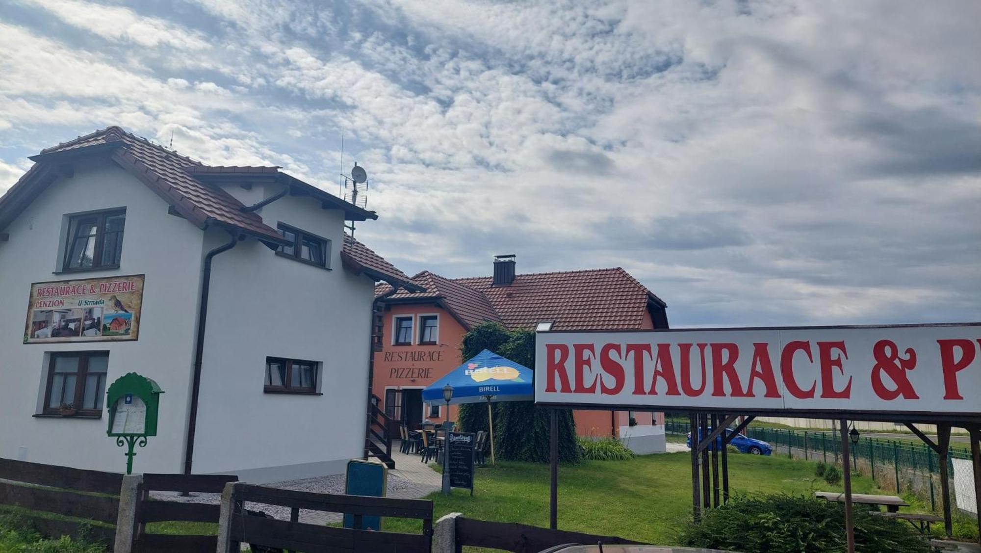 Penzion a restaurace U Strnada Klatovy Esterno foto