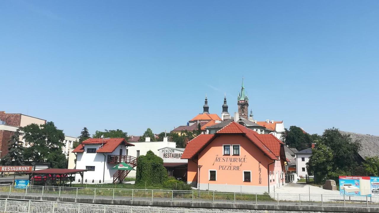 Penzion a restaurace U Strnada Klatovy Esterno foto